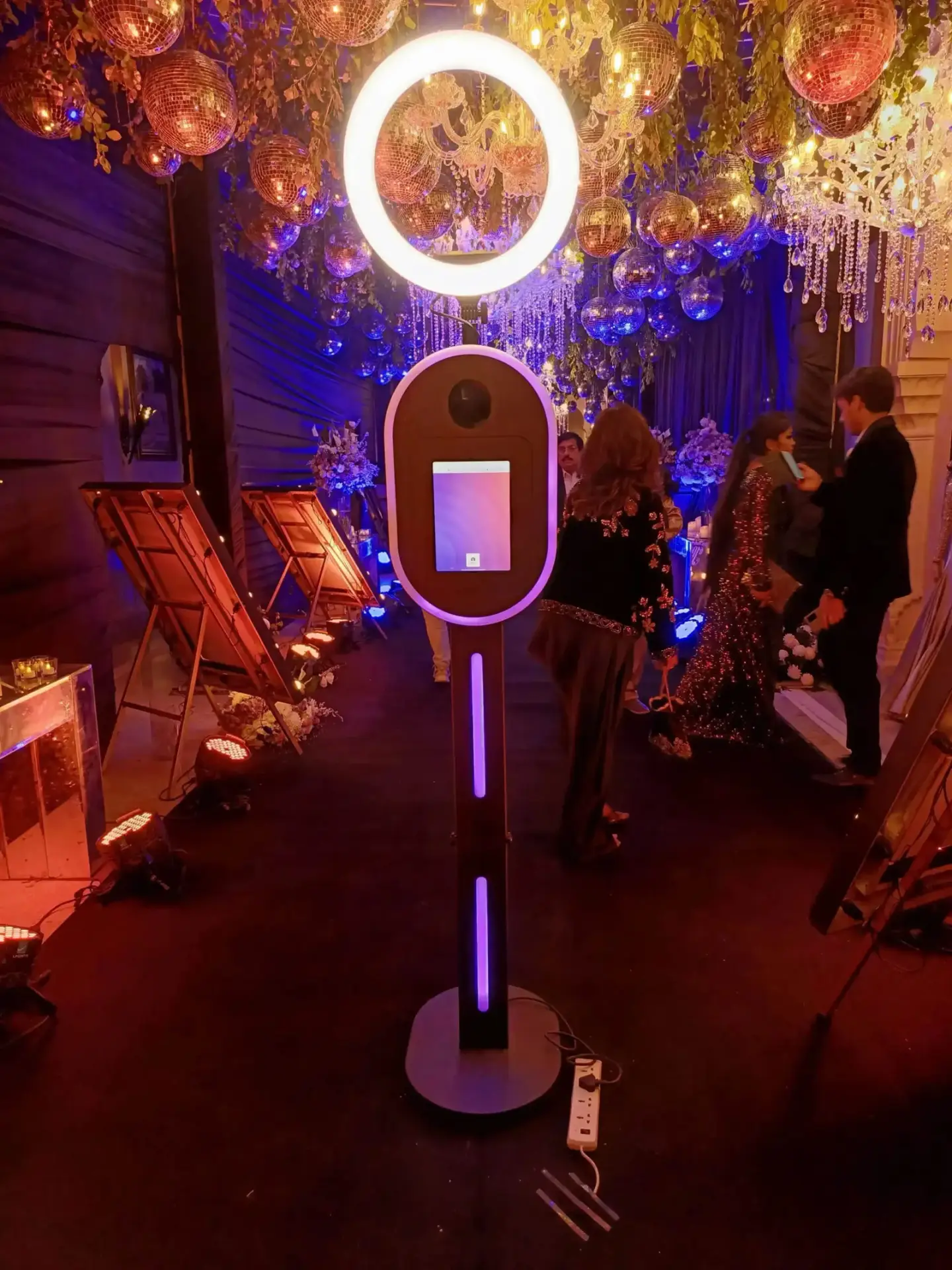 Professional DSLR quality meets instant digital sharing — photos, GIFs, bursts, and AI-generated images all in one booth.